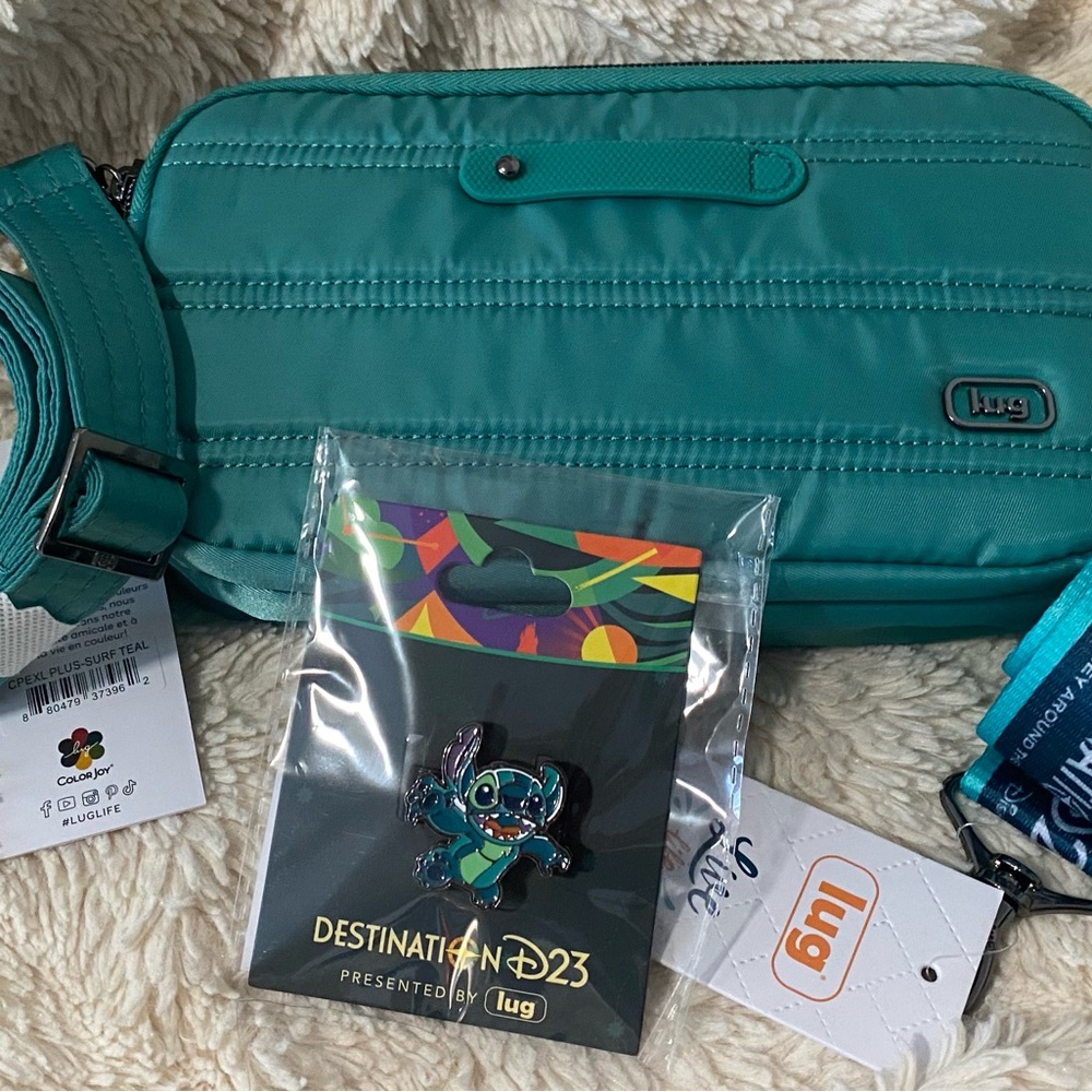 Sold Lug Disney D23 Stitch Coupe XL Plus. -Surf Teal color